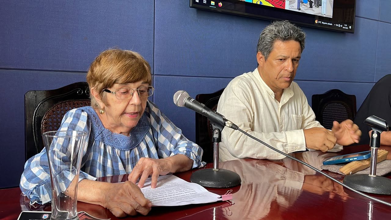 Foto de presentación del libro 5